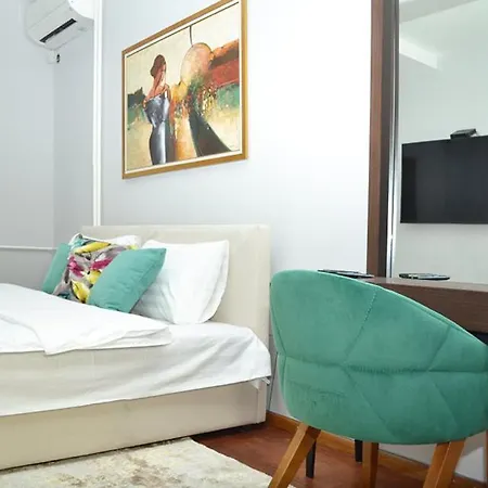 Apartment Budget-friendly Retreat *